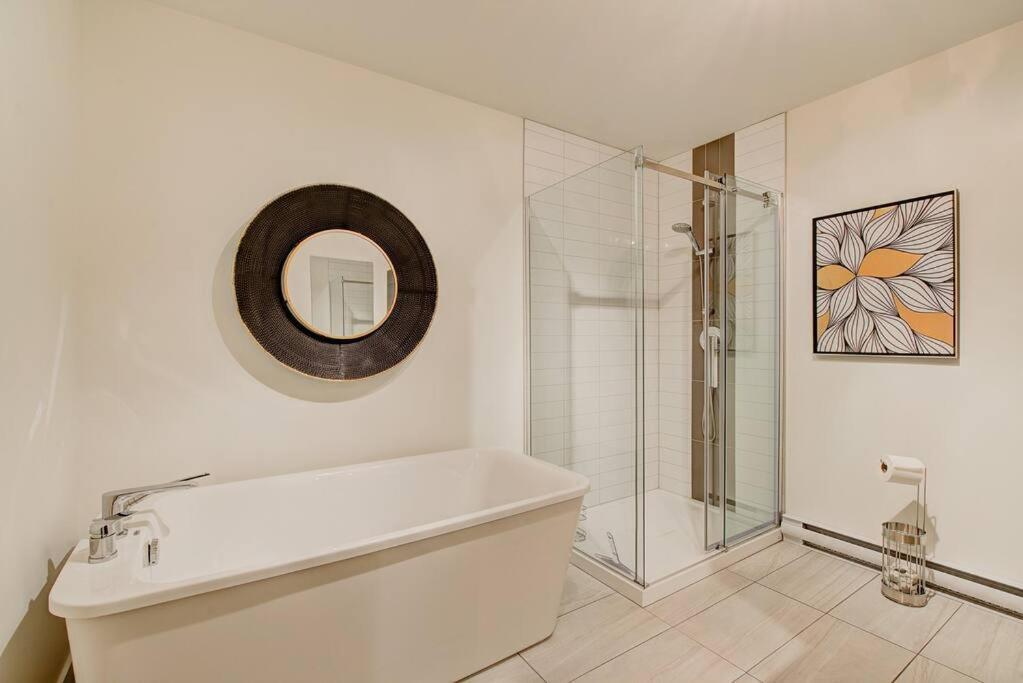 Nouveau - Chalet Moderne - Spa, Piscine & Sauna! Pont-Rouge Eksteriør billede